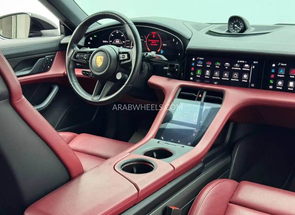 بورشه تايكان 2024 for Sale in دبي Image-13