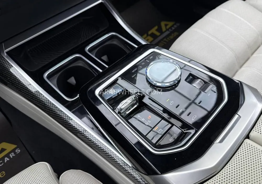 BMW 7 series 2023 for Sale in Dubai Image-15