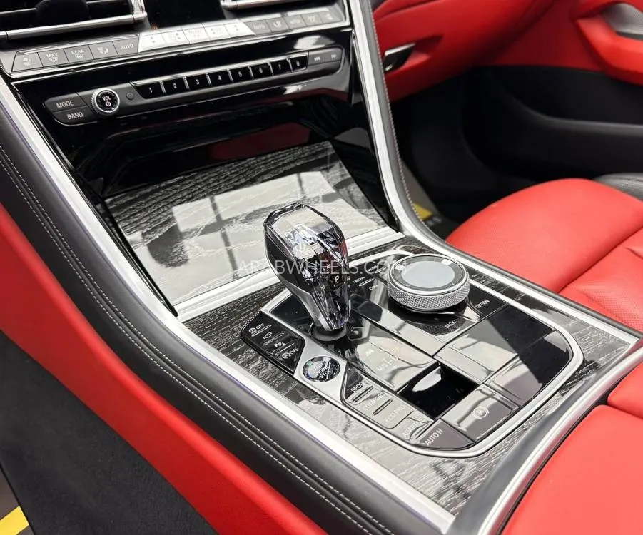 بي إم دبليو الفئة الثامنة 2020 for Sale in دبي Image-14