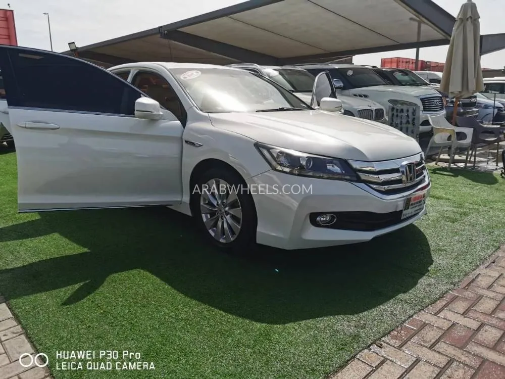 Honda Accord 2016 for Sale in Sharjah Image-9