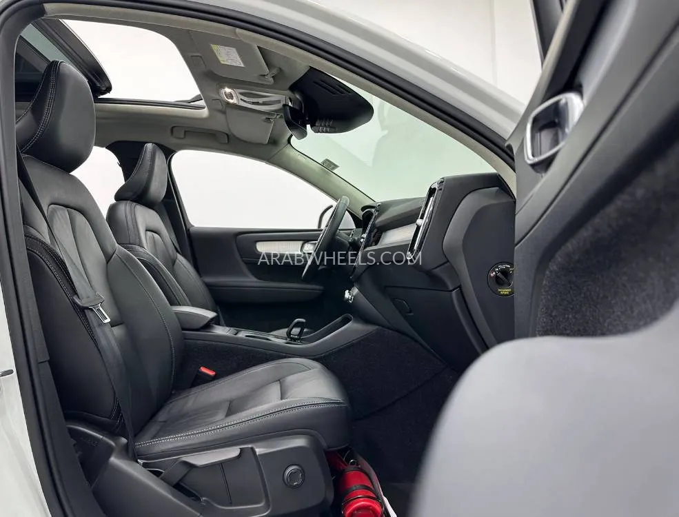 Volvo XC40 2022 for Sale in Dubai Image-13