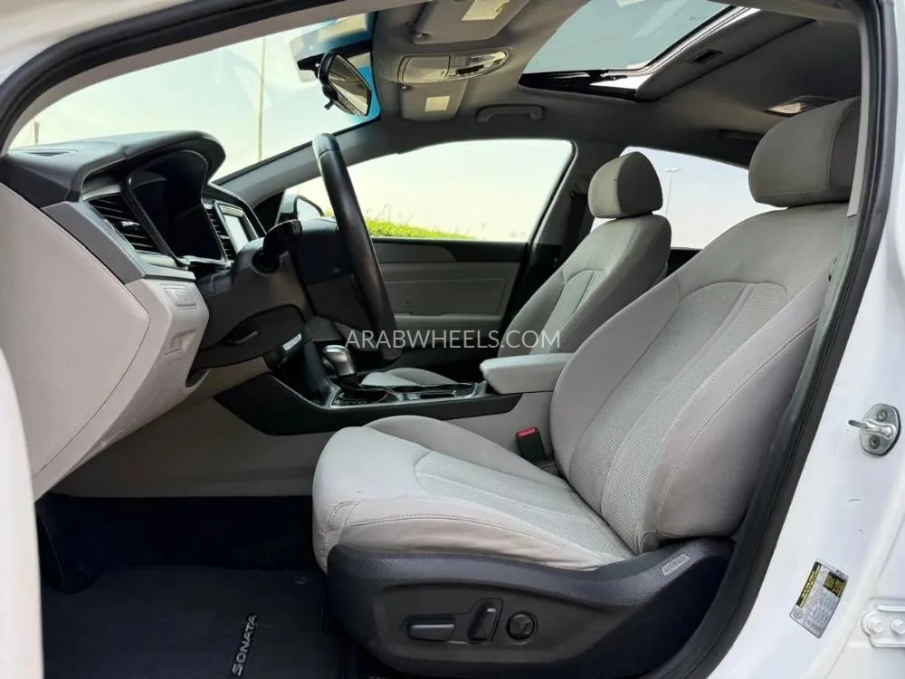 Hyundai Sonata 2018 for Sale in Sharjah Image-8