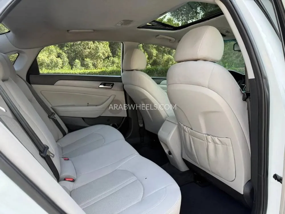 Hyundai Sonata 2018 for Sale in Sharjah Image-12