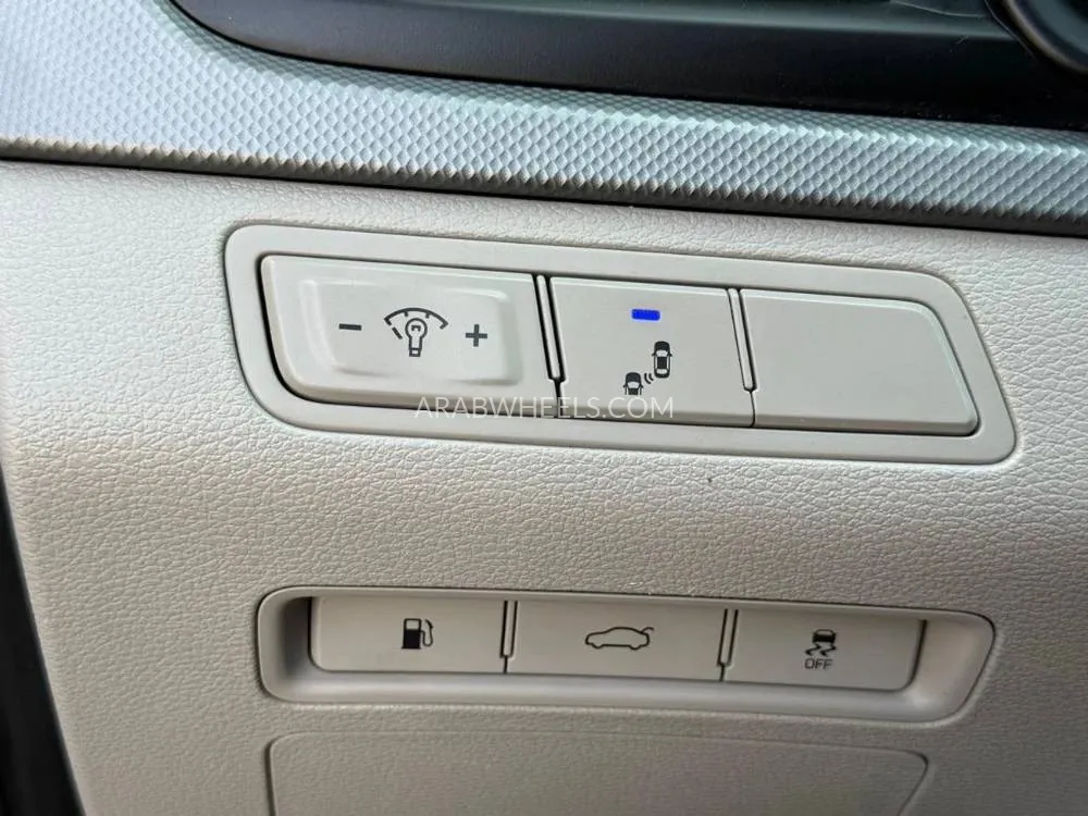 Hyundai Sonata 2018 for Sale in Sharjah Image-13