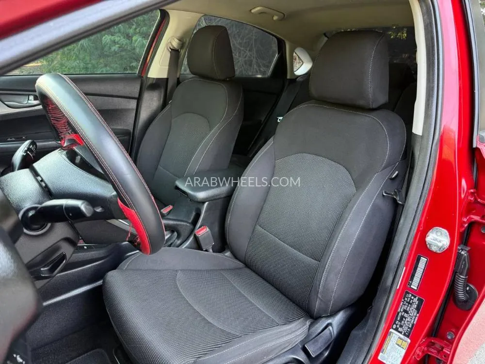 Kia Forte 2019 for Sale in Sharjah Image-9