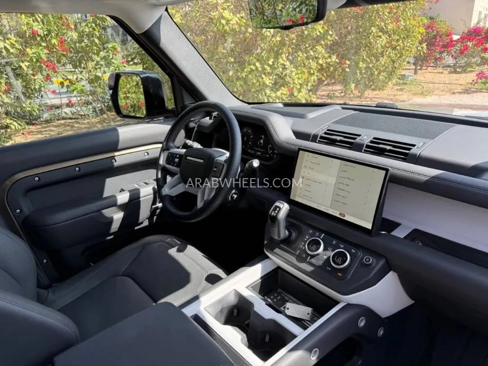 Land Rover Defender 2025 for Sale in Dubai Image-18