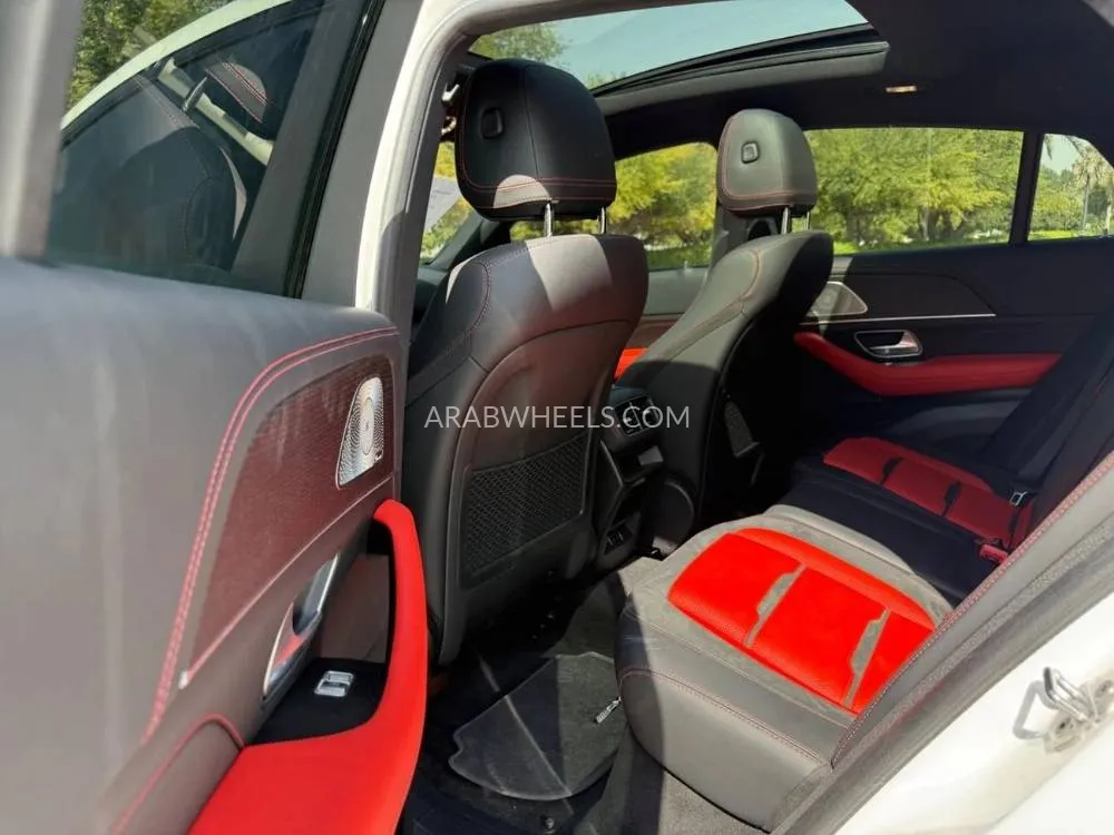 Mercedes Benz GLE Class 2024 for Sale in Dubai Image-8