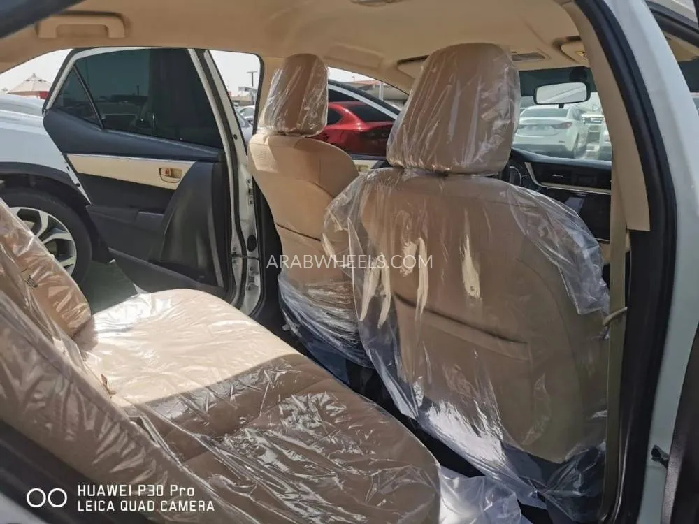 Toyota Corolla 2018 for Sale in Sharjah Image-8