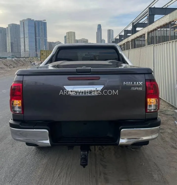 Toyota Hilux 2018 for Sale in Dubai Image-6