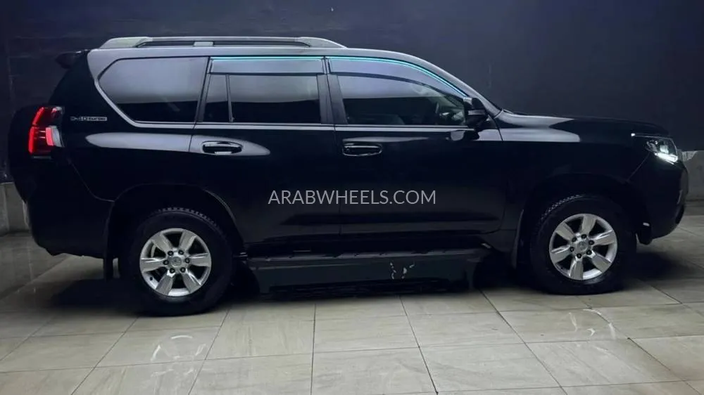 Toyota Land Cruiser Prado 2014 for Sale in Dubai Image-8