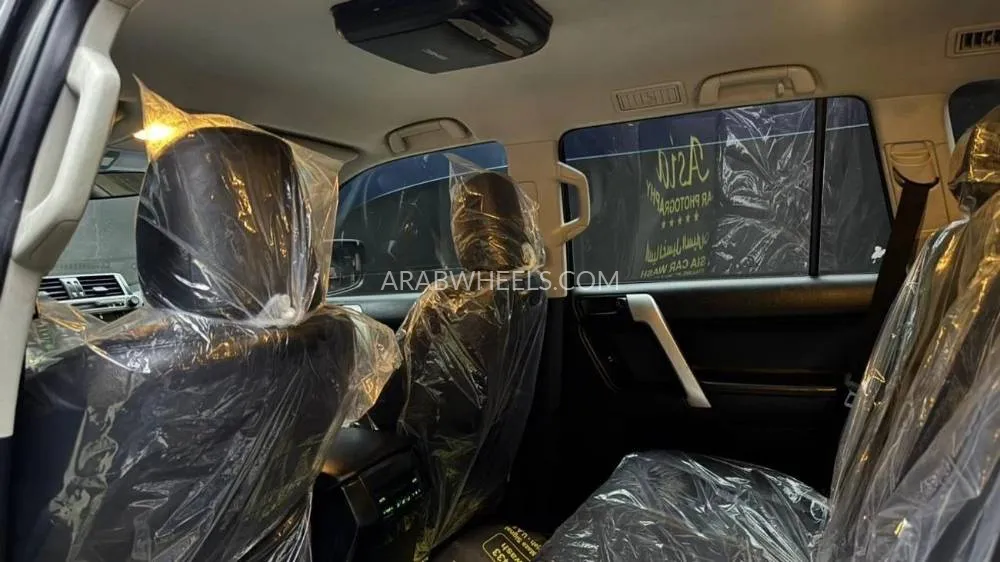 Toyota Land Cruiser Prado 2014 for Sale in Dubai Image-13