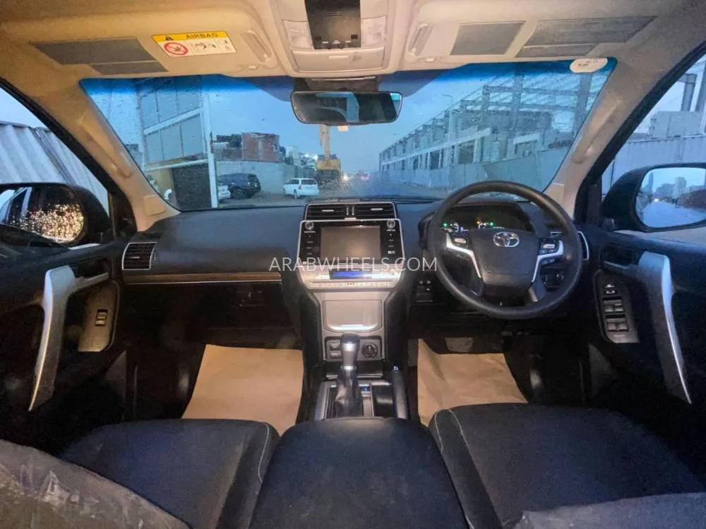 Toyota Land Cruiser Prado 2020 for Sale in Dubai Image-11