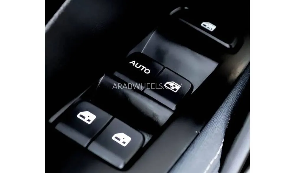 Chevrolet Captiva 2022 for Sale in Sharjah Image-20