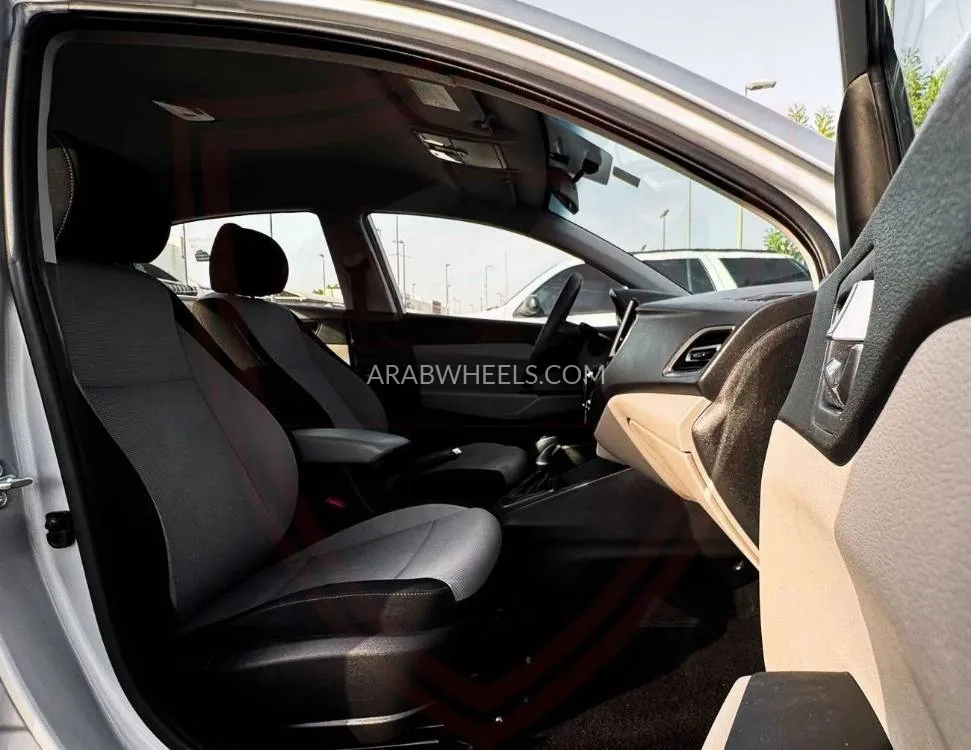 Hyundai Accent 2023 for Sale in Sharjah Image-10