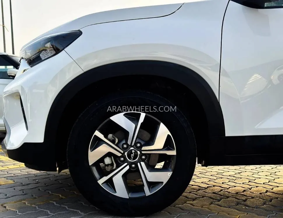 Kia Sonet 2023 for Sale in Sharjah Image-18