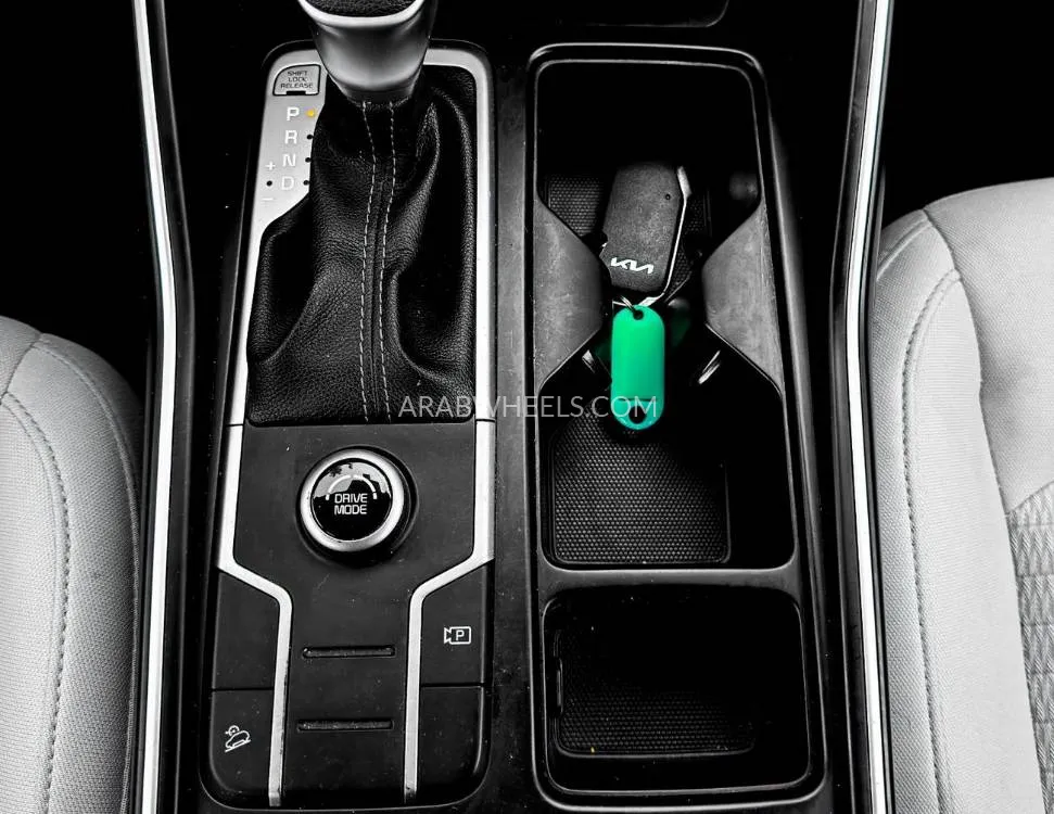 Kia Sorento 2023 for Sale in Sharjah Image-19