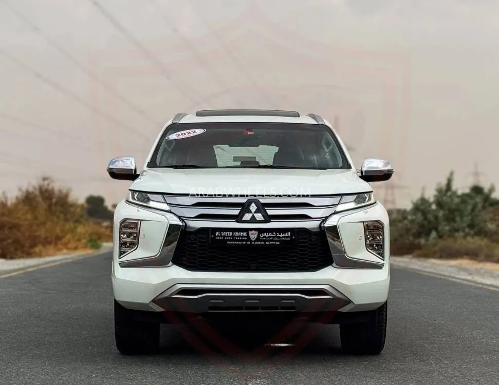 Mitsubishi Montero Sport 2022 for Sale in Sharjah Image-2