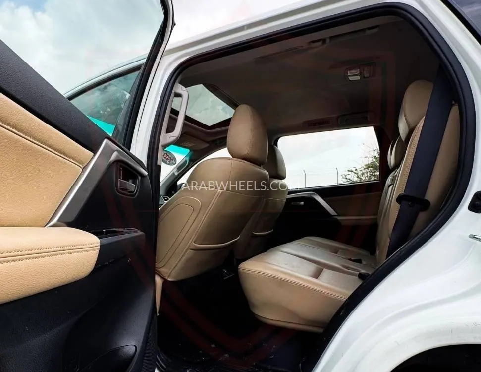 Mitsubishi Montero Sport 2022 for Sale in Sharjah Image-10