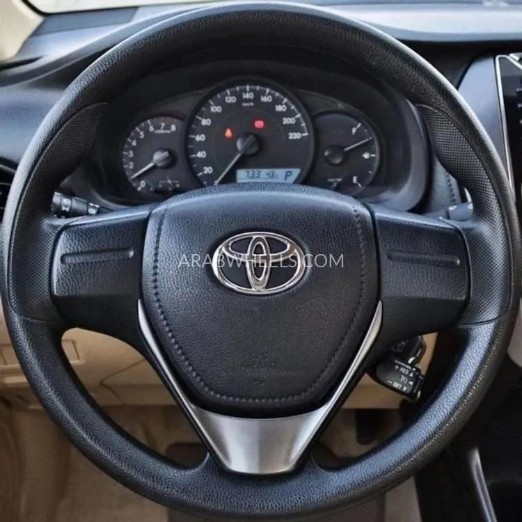 Toyota Yaris 2022 for Sale in Sharjah Image-11