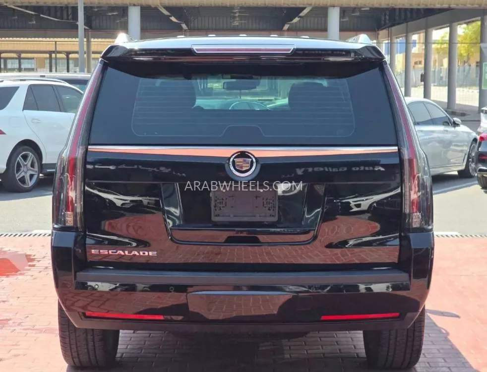 Cadillac Escalade 2015 for Sale in Dubai Image-6