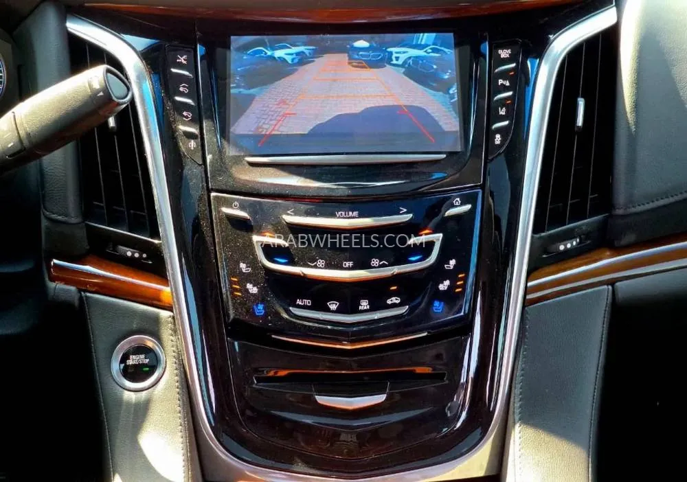 Cadillac Escalade 2015 for Sale in Dubai Image-12