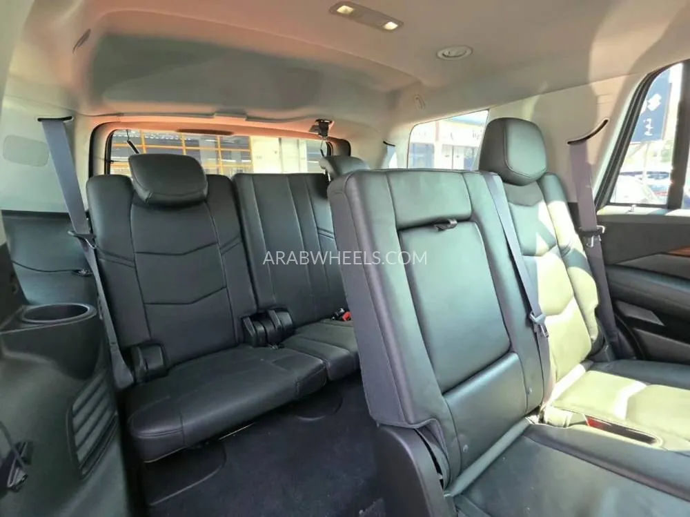 Cadillac Escalade 2015 for Sale in Dubai Image-17