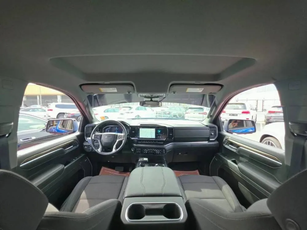 Chevrolet Silverado 2024 for Sale in Dubai Image-11