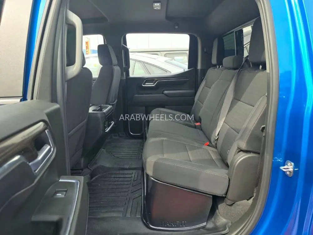 Chevrolet Silverado 2024 for Sale in Dubai Image-17
