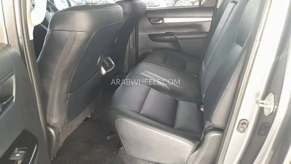 Toyota Hilux 2019 for Sale in Dubai Image-22