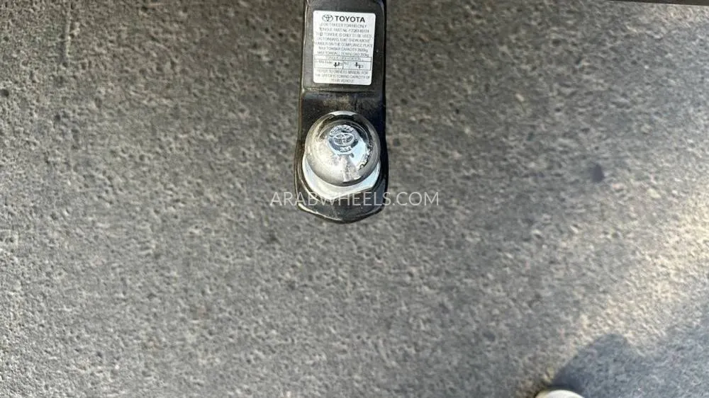 Toyota Hilux 2019 for Sale in Dubai Image-25