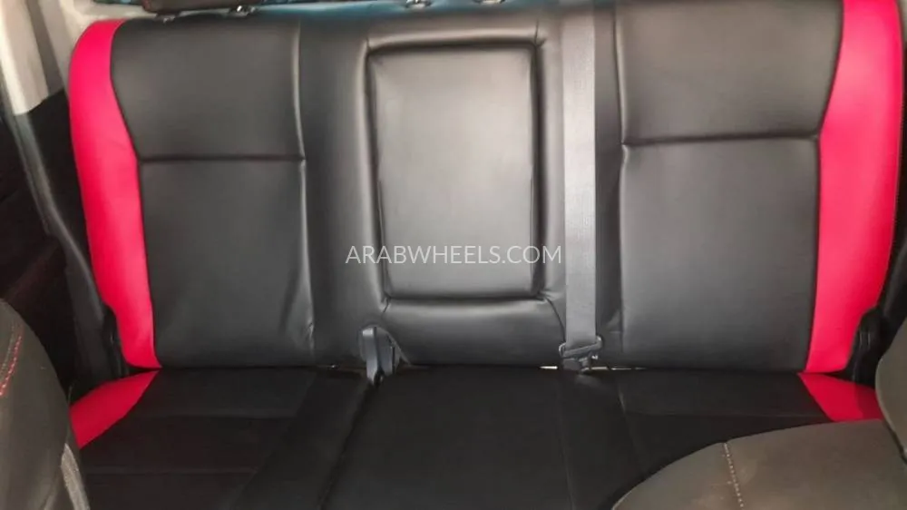 Toyota Hilux 2022 for Sale in Dubai Image-18