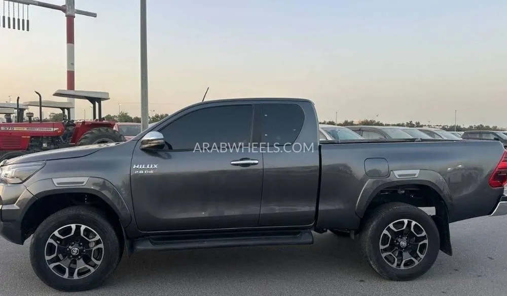 Toyota Hilux 2022 for Sale in Dubai Image-3