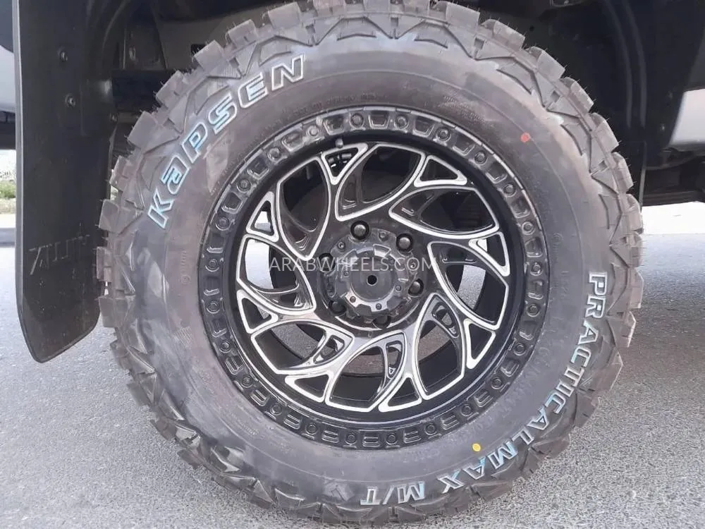 Toyota Hilux 2019 for Sale in Dubai Image-8