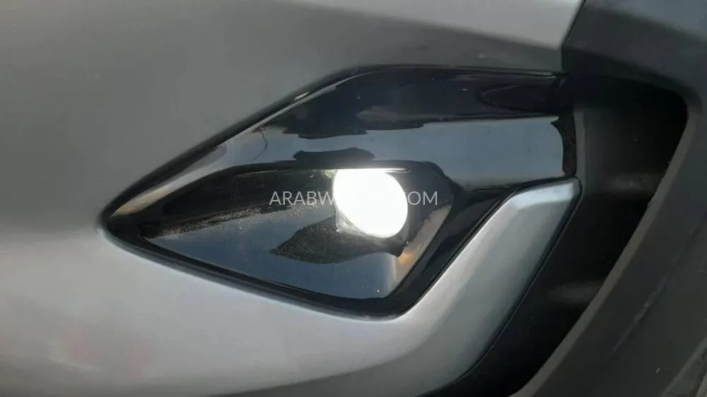 Toyota Hilux 2019 for Sale in Dubai Image-12