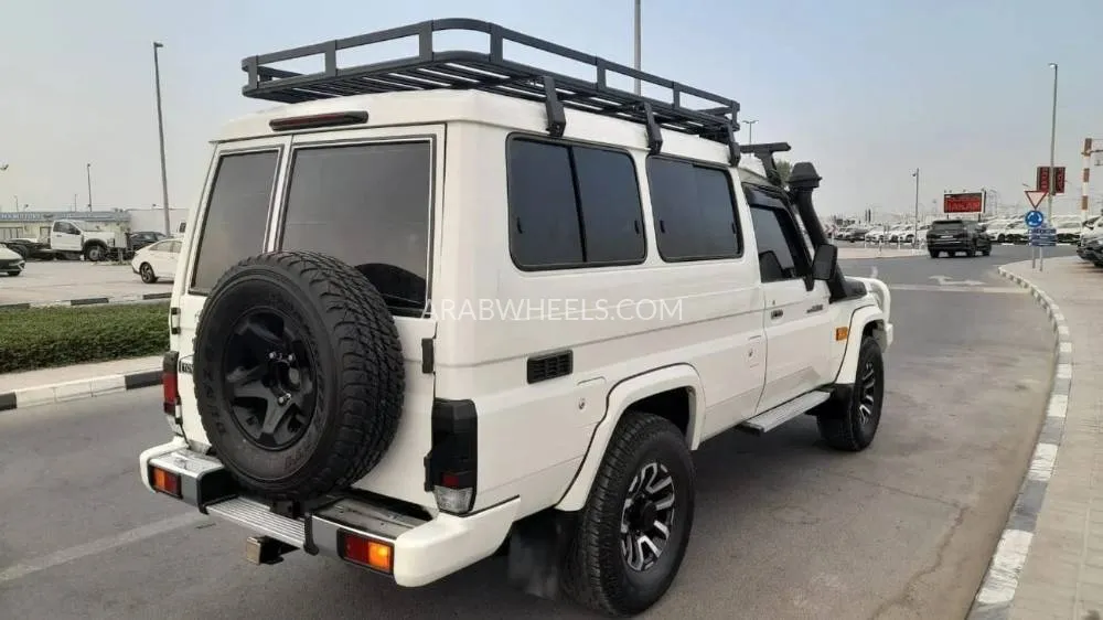 Toyota Land Cruiser 2023 for Sale in Dubai Image-12