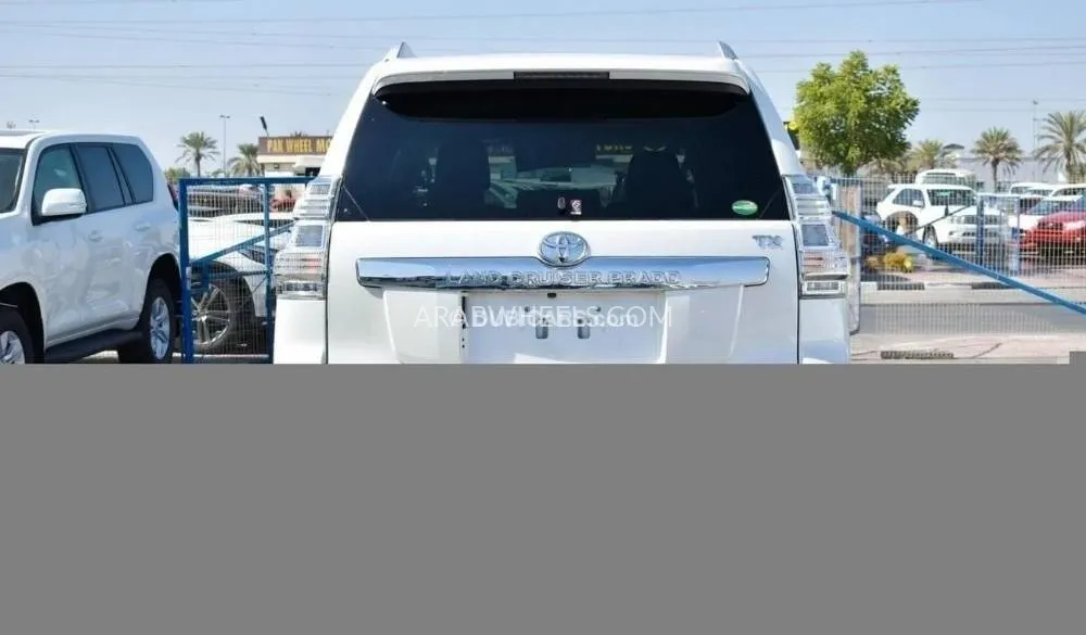Toyota Land Cruiser Prado 2015 for Sale in Dubai Image-12