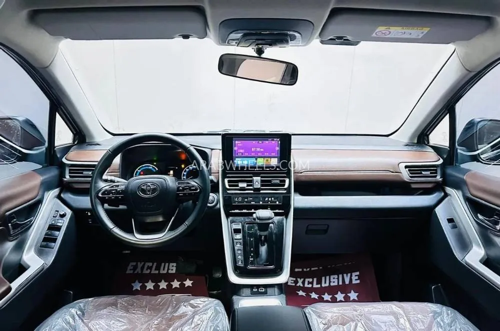 Toyota Innova 2024 for Sale in Dubai Image-15
