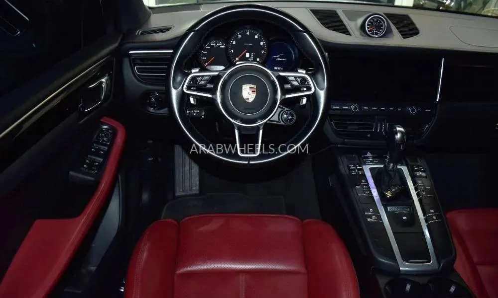 Porsche Macan 2020 for Sale in Dubai Image-12