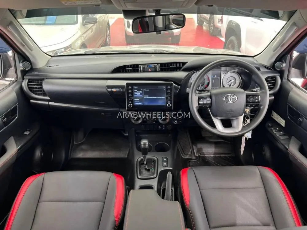 تويوتا هايلوكس 2021 for Sale in دبي Image-25