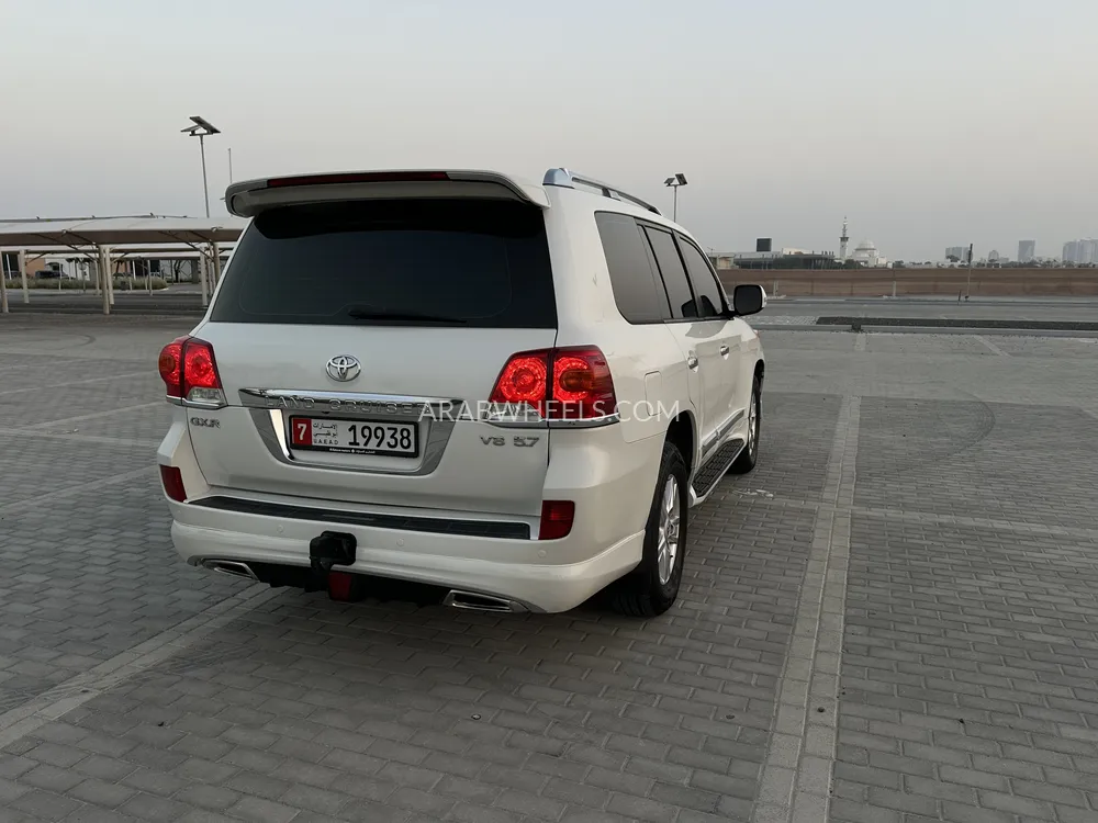 Toyota Land Cruiser 2015 for Sale in Ajman Image-3