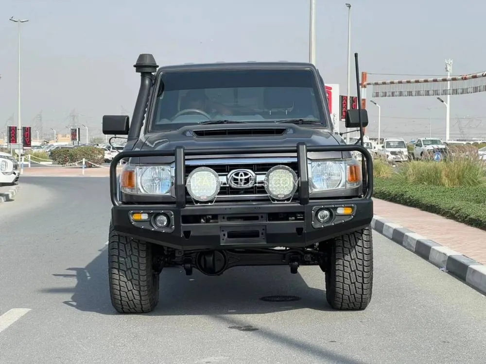 تويوتا لاند كروزر 70 سيريز 2020 for Sale in دبي Image-5