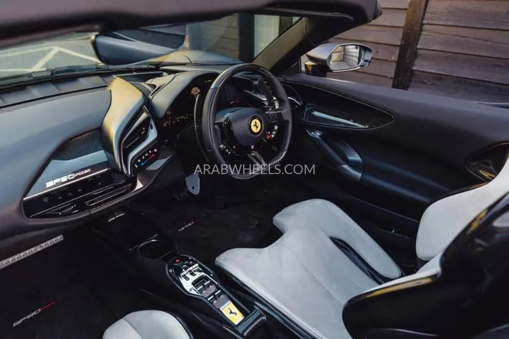 فيراري SF90 سبايدر 2022 for Sale in دبي Image-18