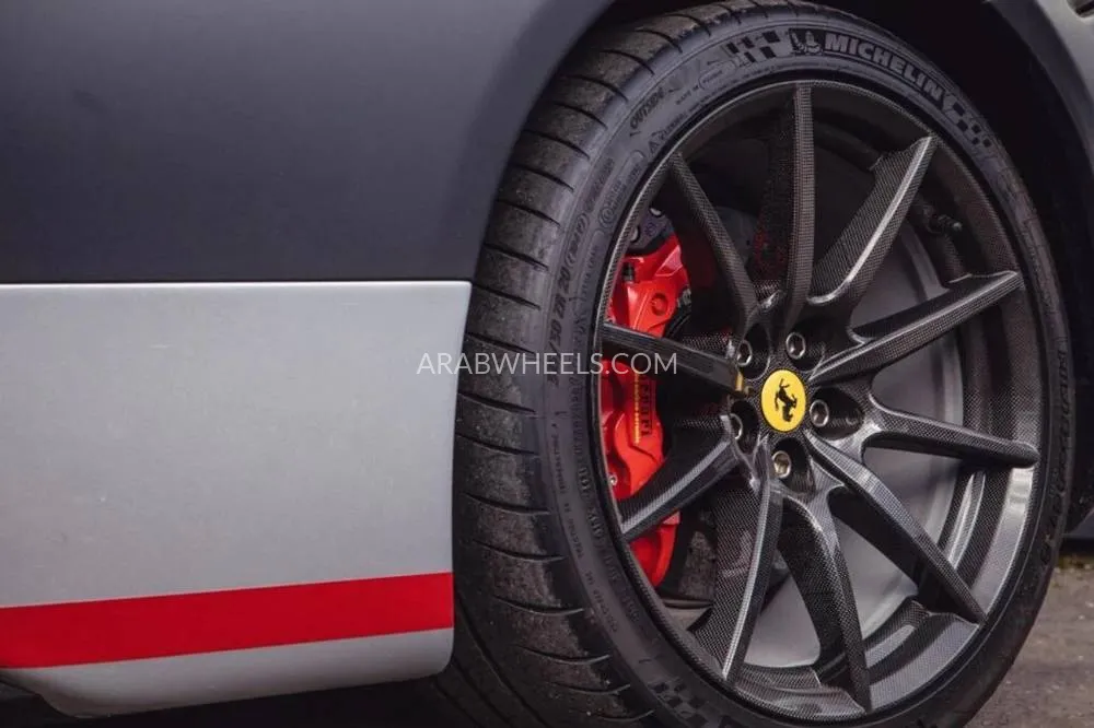 فيراري SF90 سبايدر 2022 for Sale in دبي Image-19