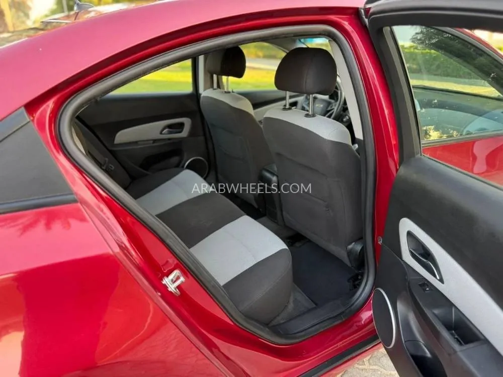 شيفروليه كروز 2016 for Sale in الشارقة Image-16