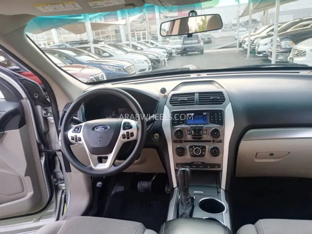 Ford Explorer 2014 for Sale in Sharjah Image-10