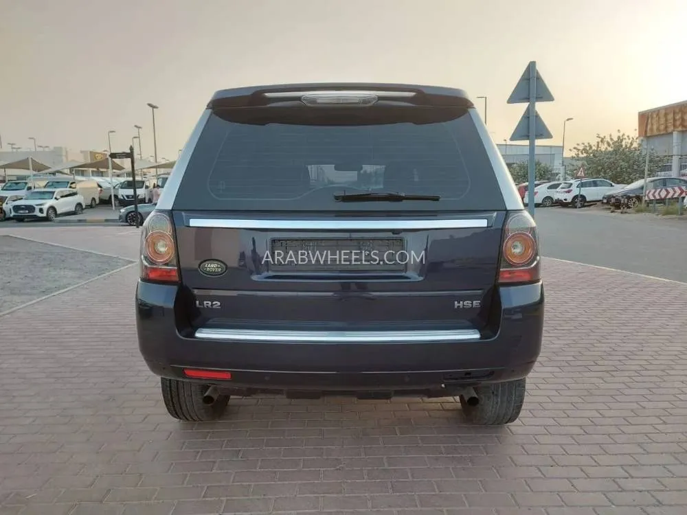 Land Rover LR2 2014 for Sale in Sharjah Image-2