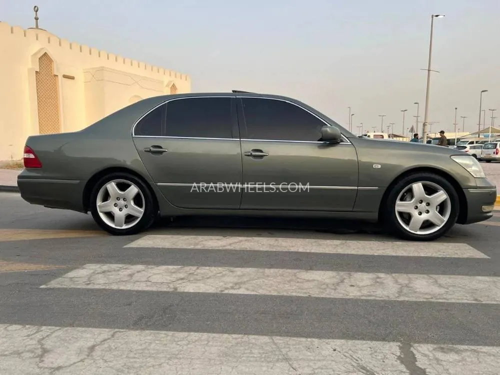 Lexus LS 2005 for Sale in Sharjah Image-11