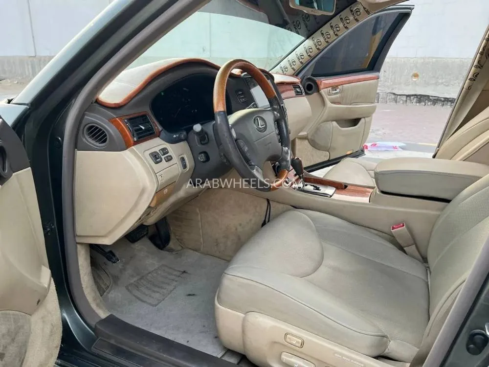 Lexus LS 2005 for Sale in Sharjah Image-5