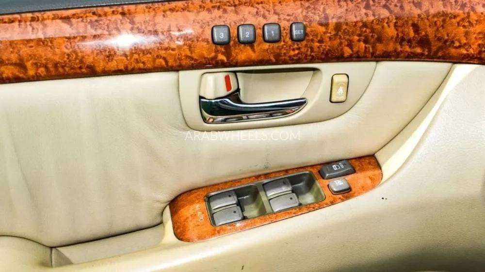 Lexus LS 2006 for Sale in Sharjah Image-9