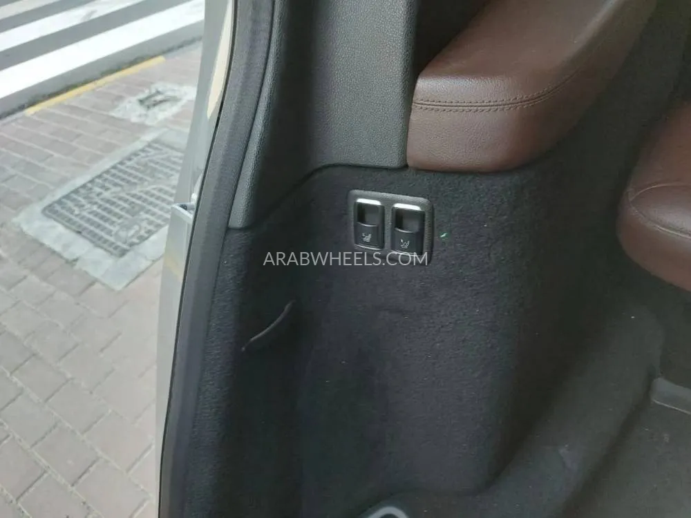 Mercedes Benz GL Class 2015 for Sale in Sharjah Image-15